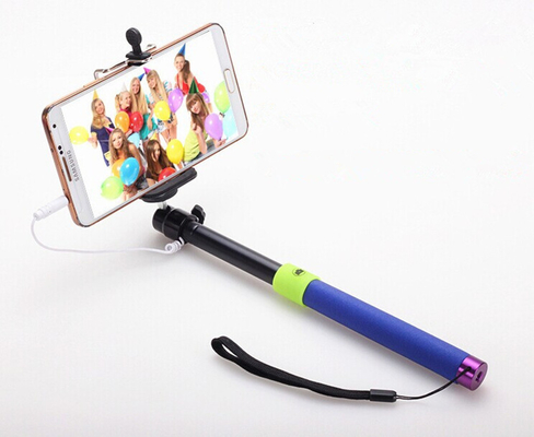 Van Goede Kwaliteit Stok Bluetooth Monopod van roestvrij staal de Handbediende Selfie met Audiokabel voor iPhone Verkoop